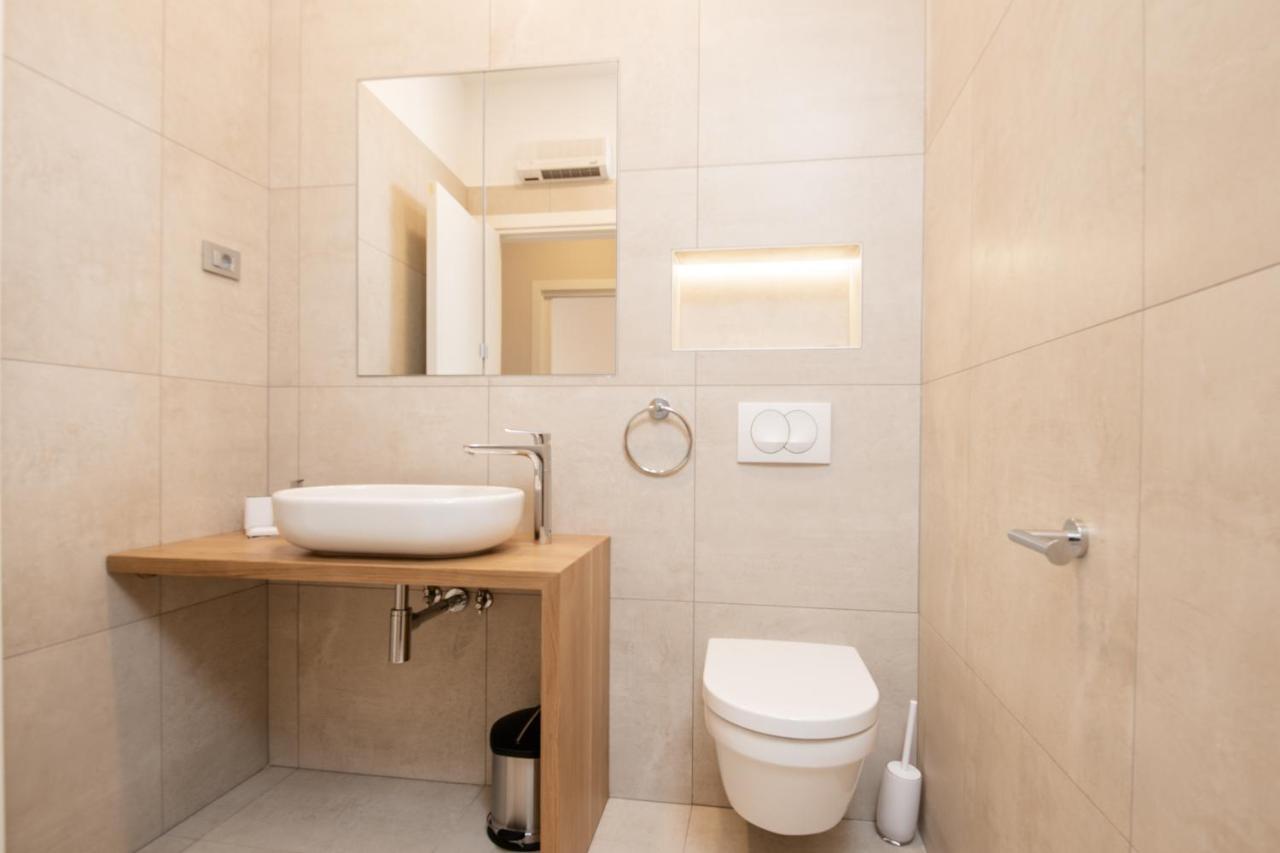 Deluxe Apartments & Rooms Revis Rijeka Ngoại thất bức ảnh