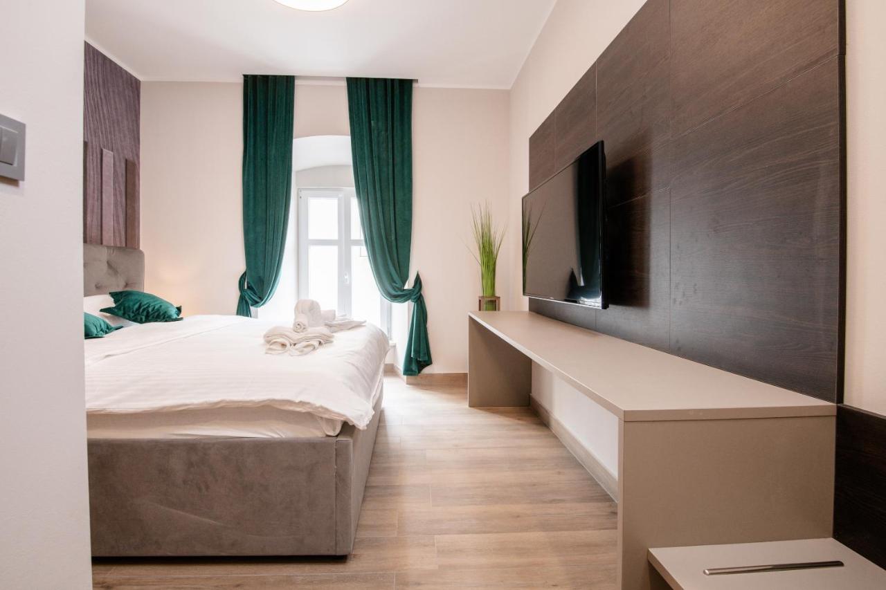 Deluxe Apartments & Rooms Revis Rijeka Ngoại thất bức ảnh