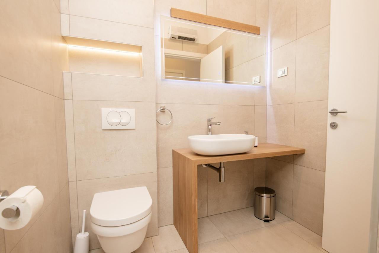 Deluxe Apartments & Rooms Revis Rijeka Ngoại thất bức ảnh